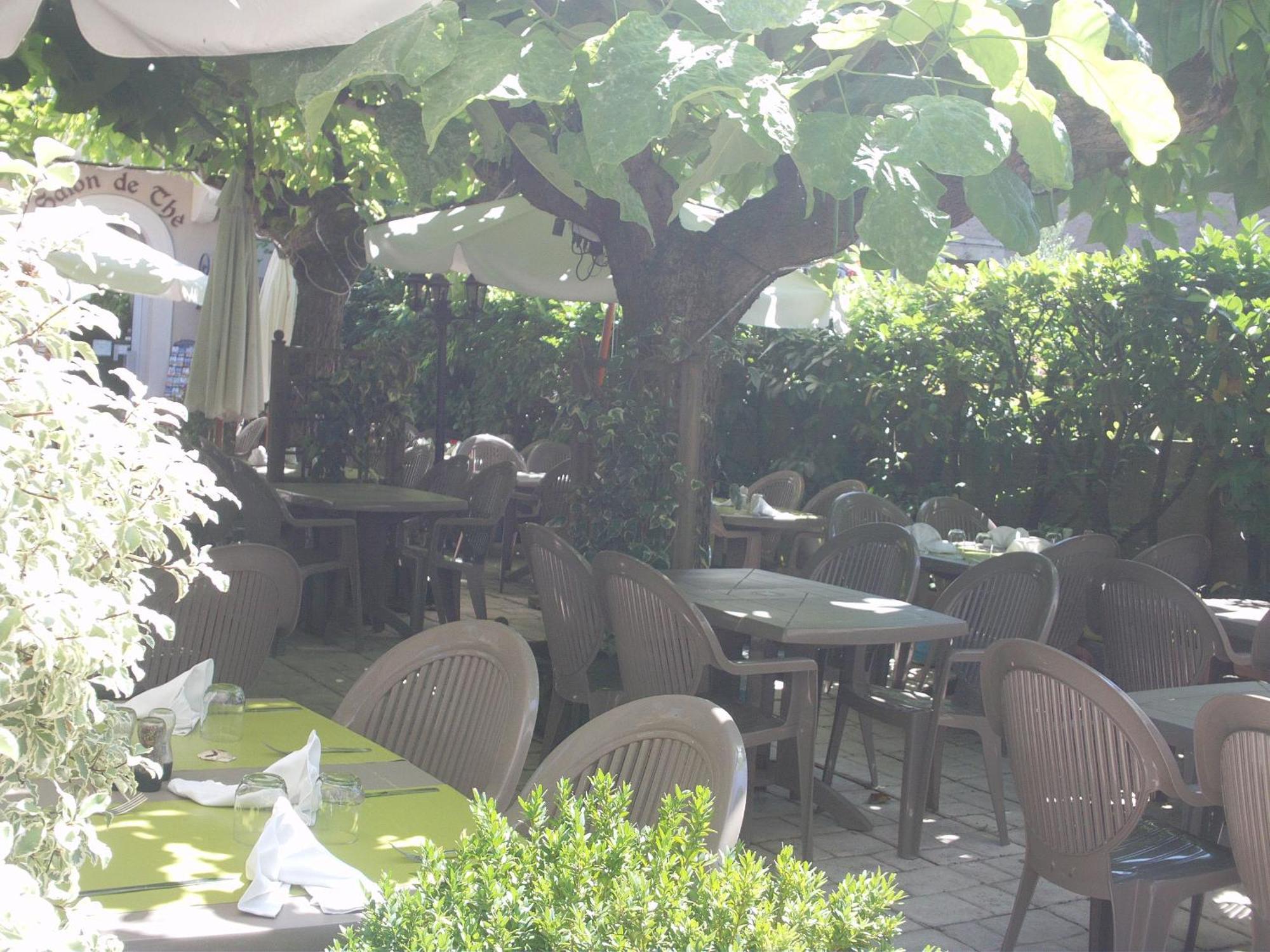 Appart'Hotel Les Tilleuls Saint-Macaire Exterior photo